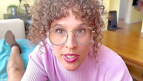 Stepmom Plays With Impatient Virgin